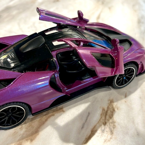 McLaren Senna Pull Back Toy Car with Lights and Sounds Newad Toys - Picture 7 of 9